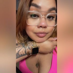 Meet your Posher, Yesenia